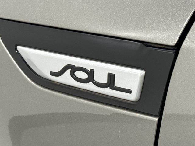 Photo of 2016 Titanium Gray Kia Soul