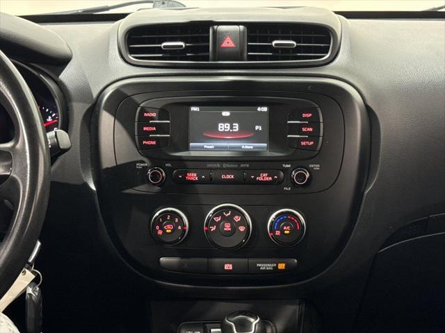 Photo of 2016 Titanium Gray Kia Soul