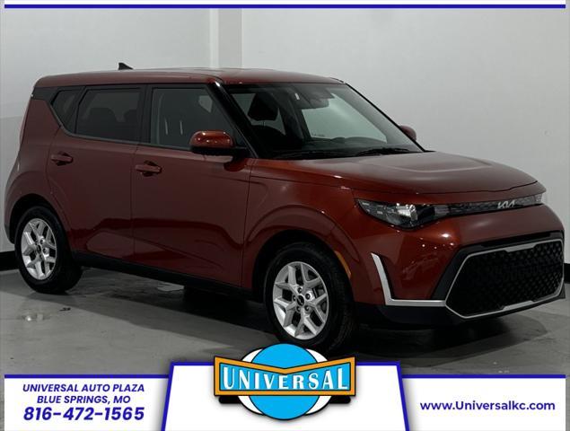 Photo of 2024 Mars Orange Kia Soul