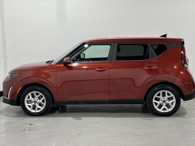 Photo of 2024 Mars Orange Kia Soul