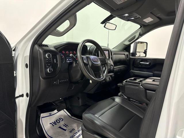 Photo of 2022 Summit White GMC Sierra 2500