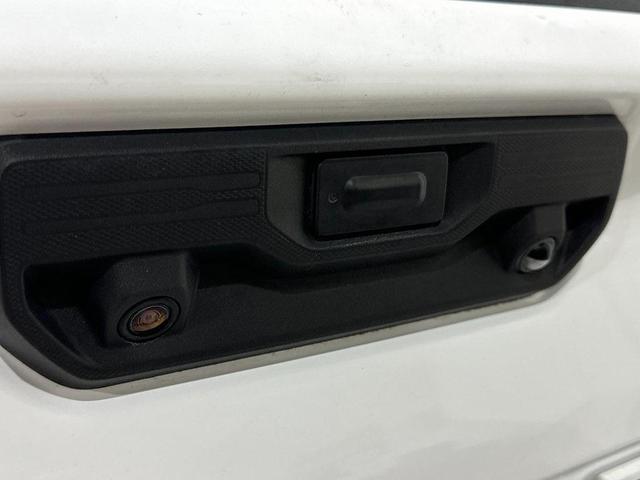 Photo of 2022 Summit White GMC Sierra 2500