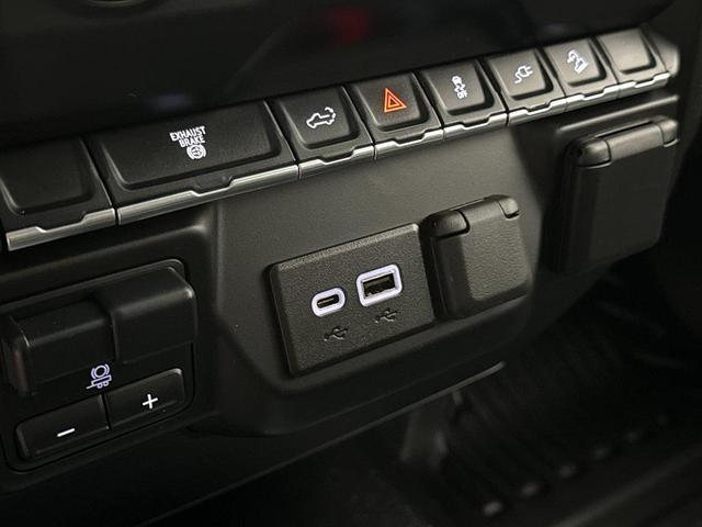 Photo of 2022 Summit White GMC Sierra 2500