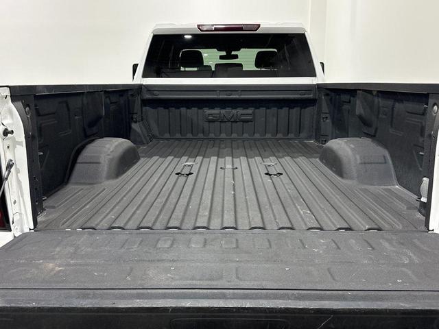 Photo of 2022 Summit White GMC Sierra 2500