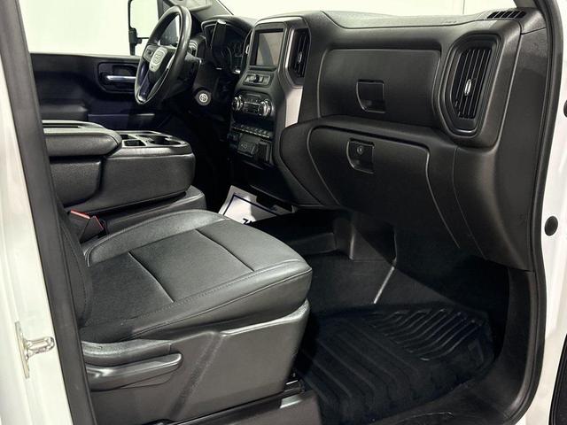 Photo of 2022 Summit White GMC Sierra 2500