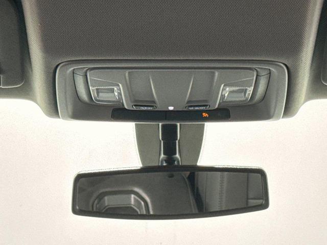 Photo of 2022 Summit White GMC Sierra 2500