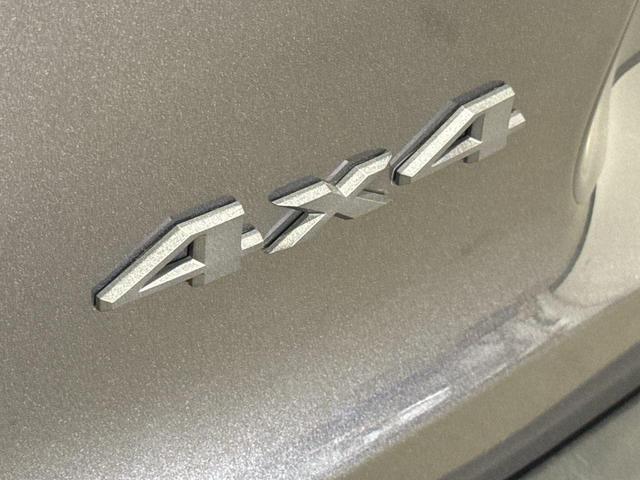 Photo of 2022 Granite Crystal Metallic Clearcoat Jeep Cherokee
