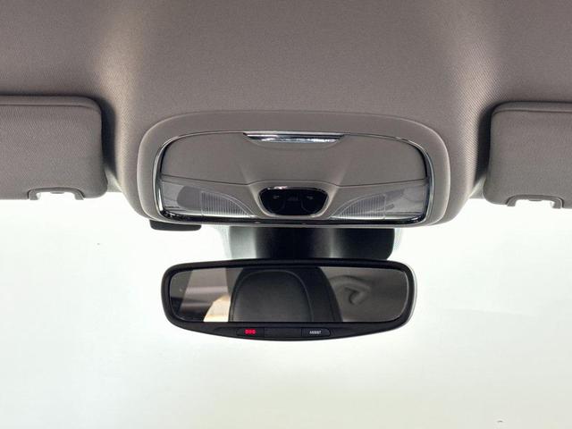 Photo of 2022 Granite Crystal Metallic Clearcoat Jeep Cherokee