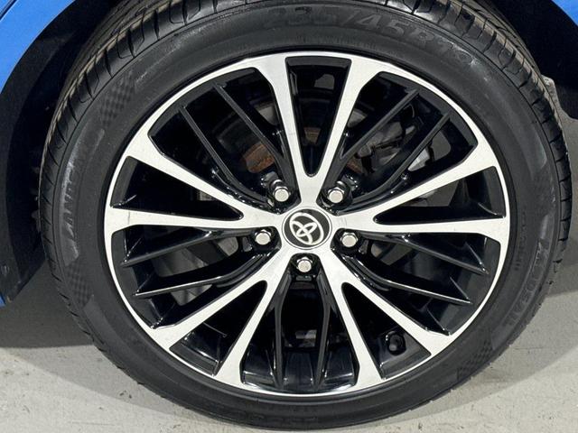 Photo of 2020 Blue Streak Metallic Toyota Camry