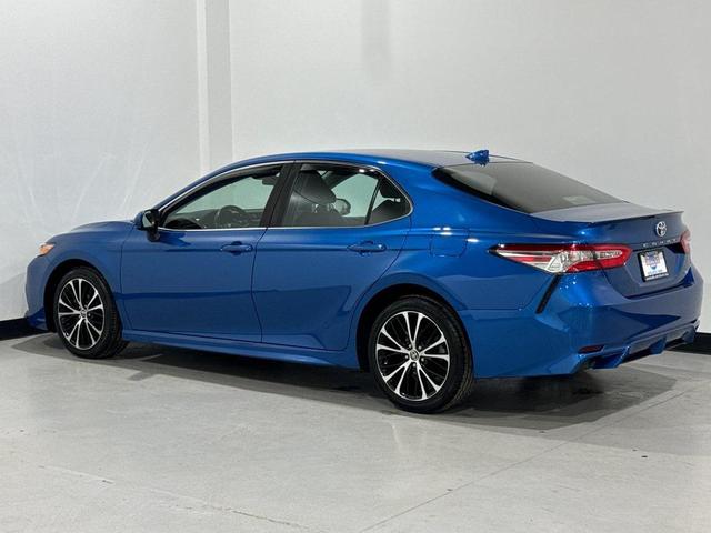 Photo of 2020 Blue Streak Metallic Toyota Camry