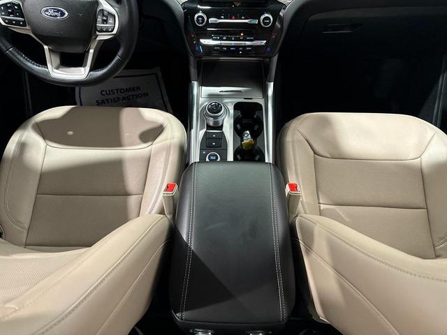 Photo of 2023 Black Metallic Ford Explorer