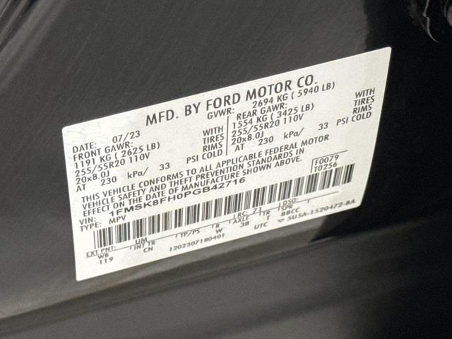 Photo of 2023 Black Metallic Ford Explorer