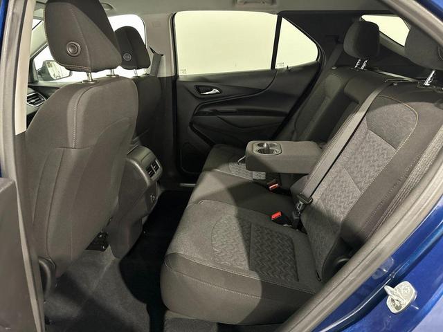Photo of 2022 Blue Glow Metallic Chevrolet Equinox
