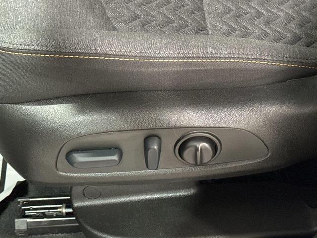 Photo of 2022 Blue Glow Metallic Chevrolet Equinox