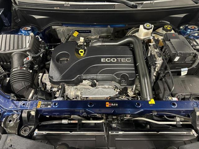 Photo of 2022 Blue Glow Metallic Chevrolet Equinox
