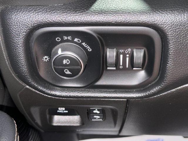 Photo of 2019 Billet Silver Metallic Clearcoat RAM 1500