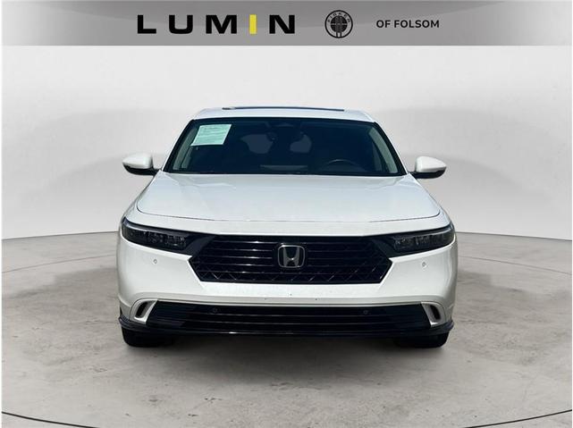Photo of 2024 Platinum White Pearl Honda Accord Hybrid