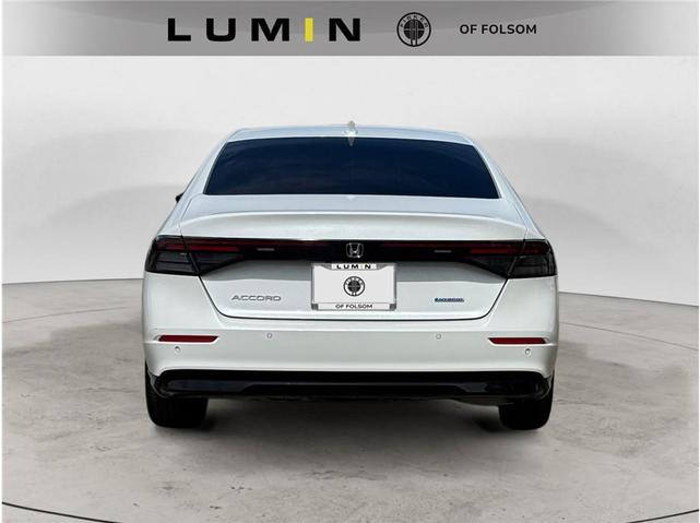 Photo of 2024 Platinum White Pearl Honda Accord Hybrid
