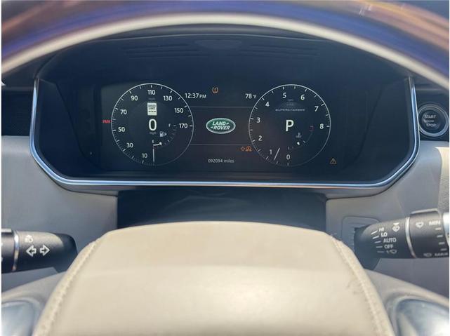 Photo of 2017 Silver Land Rover Range Rover