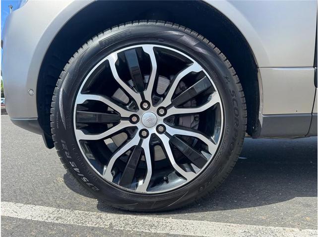 Photo of 2017 Silver Land Rover Range Rover