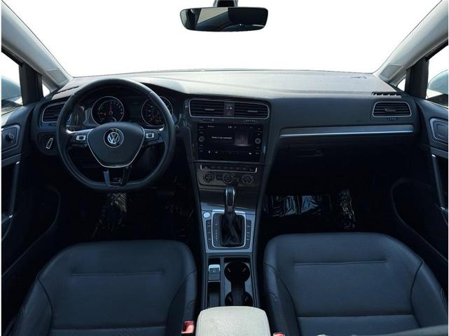 Photo of 2017 White Volkswagen e-Golf