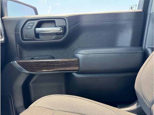 Photo of 2020 Black GMC Sierra 1500