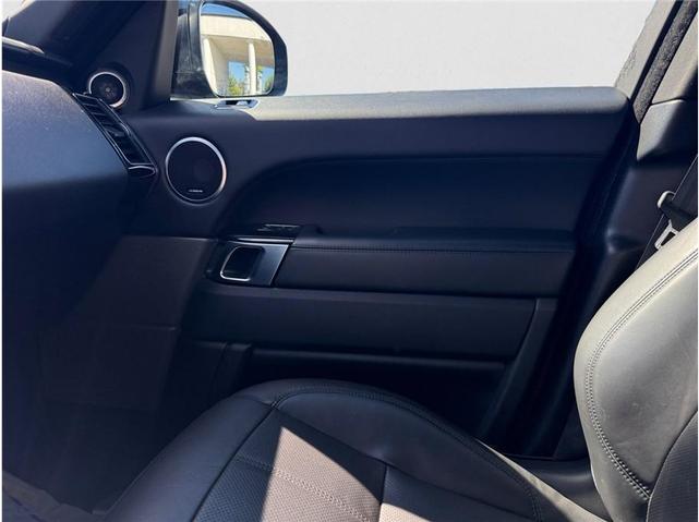 Photo of 2018 Gray Land Rover Range Rover Sport