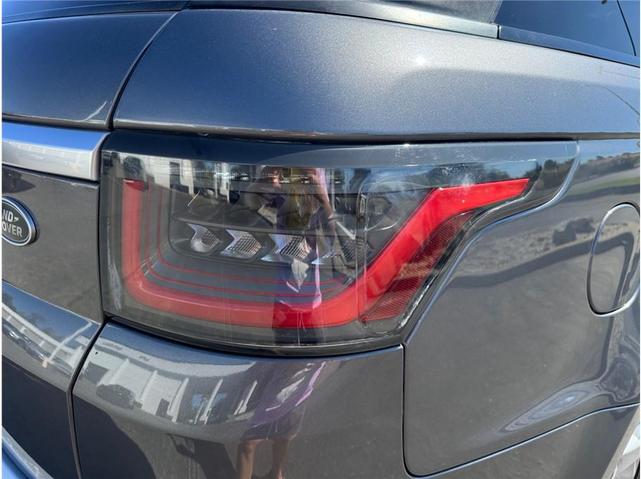Photo of 2018 Gray Land Rover Range Rover Sport