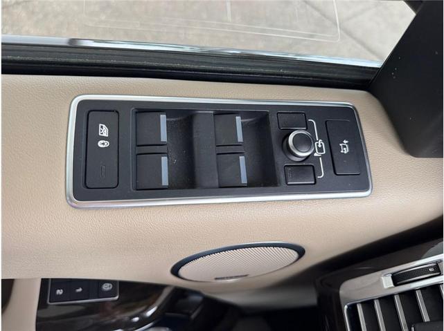 Photo of 2017 Gray Land Rover Range Rover