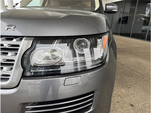 Photo of 2017 Gray Land Rover Range Rover