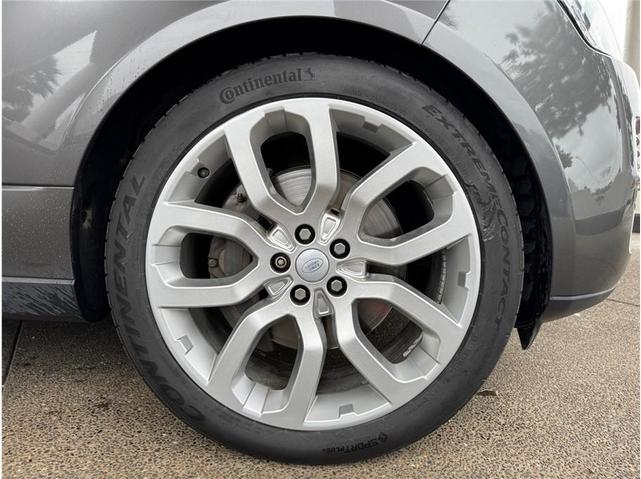 Photo of 2017 Gray Land Rover Range Rover