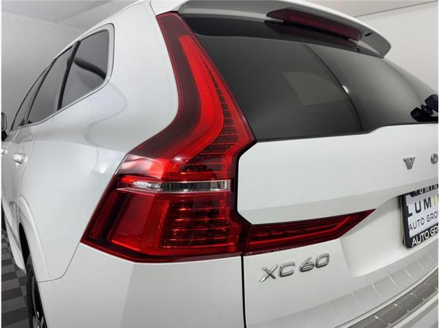 Photo of 2018 Crystal White Metallic Volvo XC60