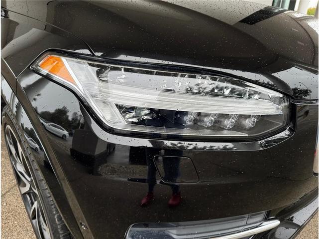 Photo of 2019 Onyx Black Metallic Volvo XC90