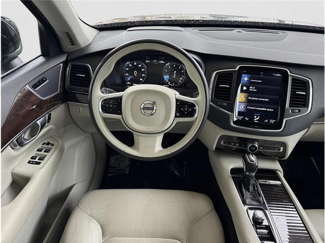 Photo of 2019 Onyx Black Metallic Volvo XC90