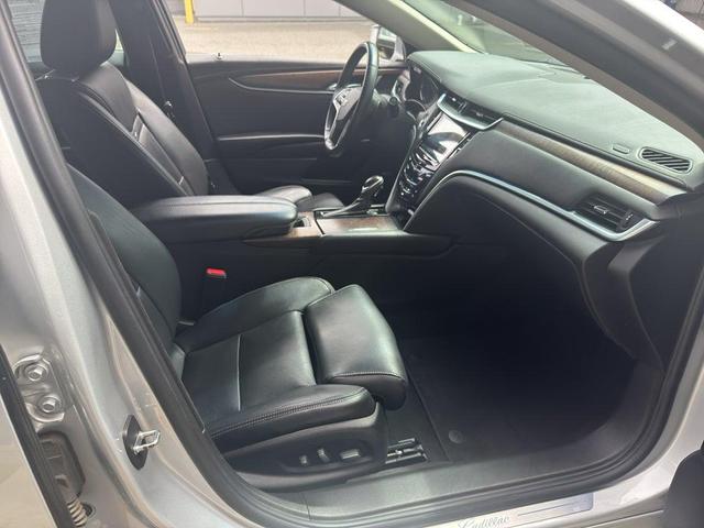 Photo of 2018 Radiant Silver Metallic Cadillac XTS