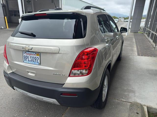 Photo of 2016 Champagne Silver Metallic Chevrolet Trax