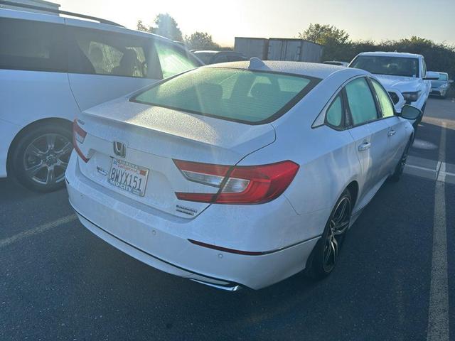 Photo of 2021 Platinum White Pearl Honda Accord Hybrid