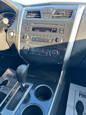 Photo of 2013 Super Black Nissan Altima