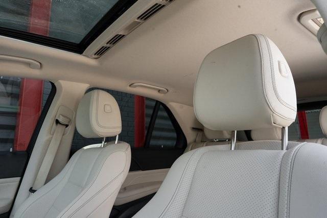 Photo of 2020 Polar White Mercedes-Benz GLE 350