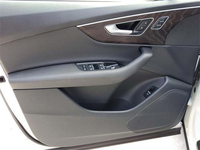 Photo of 2021 Carrara White Audi Q7