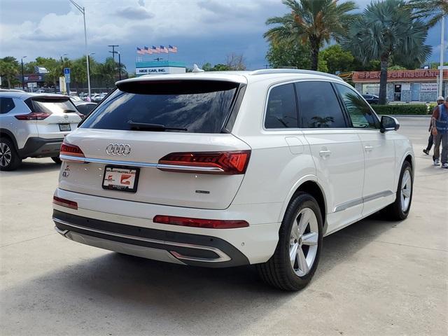 Photo of 2021 Carrara White Audi Q7