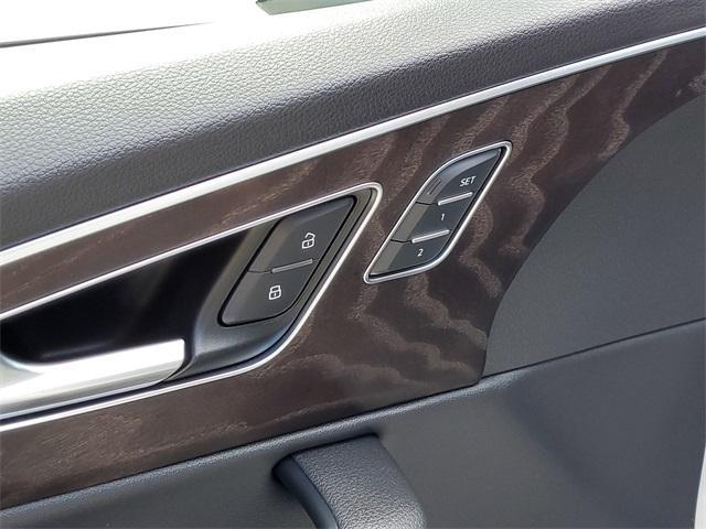 Photo of 2021 Carrara White Audi Q7