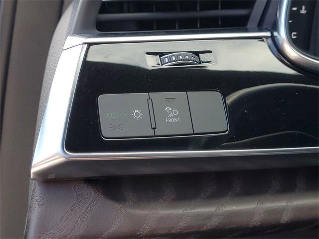 Photo of 2021 Carrara White Audi Q7