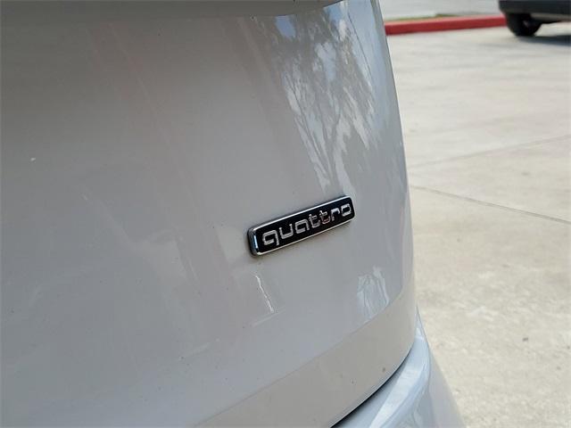 Photo of 2021 Carrara White Audi Q7