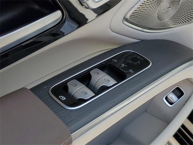 Photo of 2023 Obsidian Black Metallic Mercedes-Benz EQS 450+