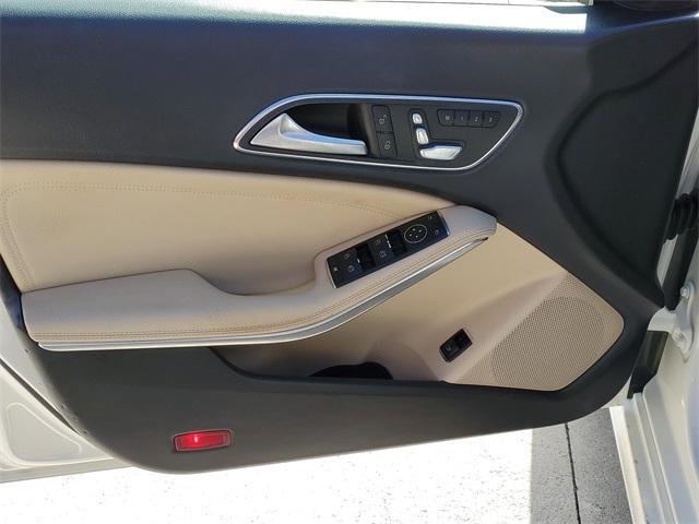 Photo of 2019 Polar White Mercedes-Benz CLA 250