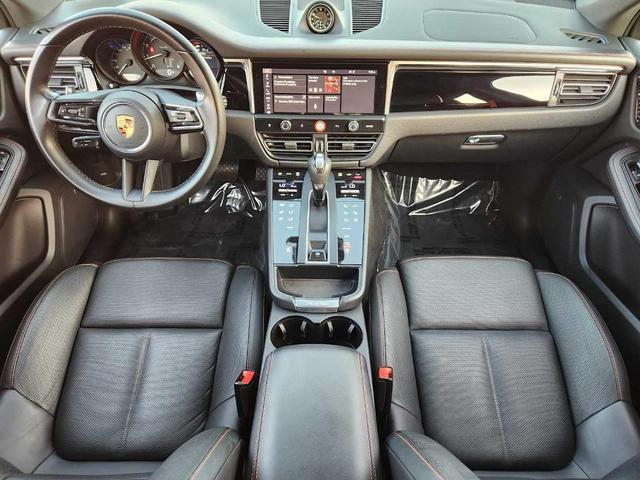 Photo of 2022 Black Porsche Macan