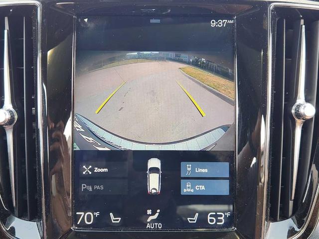 Photo of 2020 Onyx Black Metallic Volvo V60 Cross Country