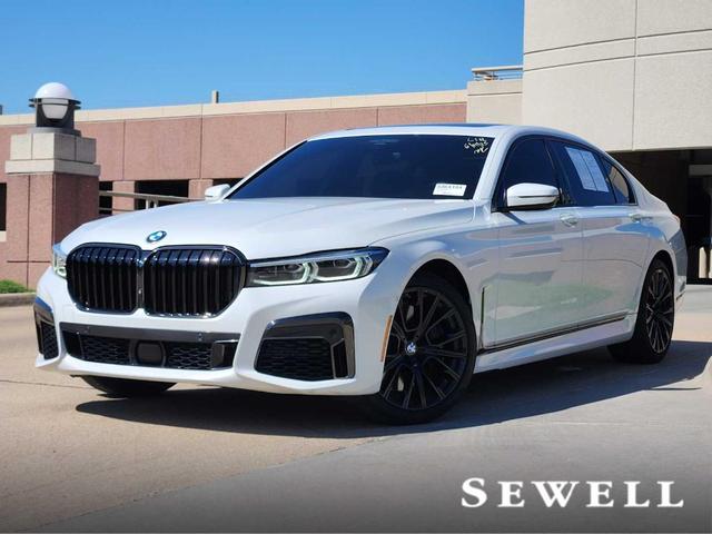 2022 BMW 740