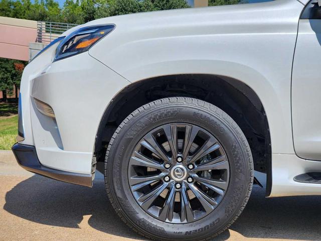 Photo of 2022 Starfire Pearl Lexus GX 460